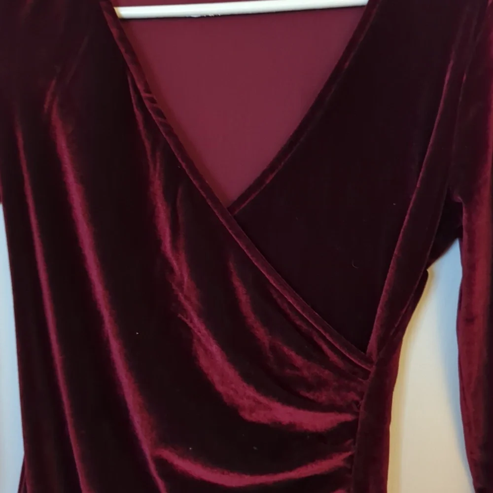 Elegant Velvet Set - Picture 4 of 5